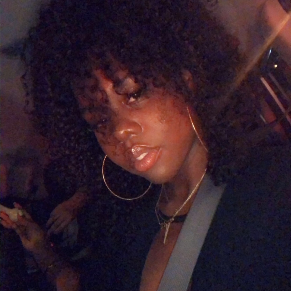 Meet your Posher, Safiyah